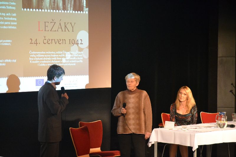 Galerie: Projekt Život a historie vypálených obcí - konference Hlinsko - 4. 11. 2014