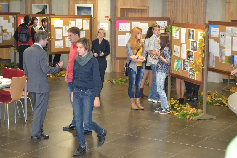Galerie: Projekt Život a historie vypálených obcí - konference Hlinsko - 4. 11. 2014