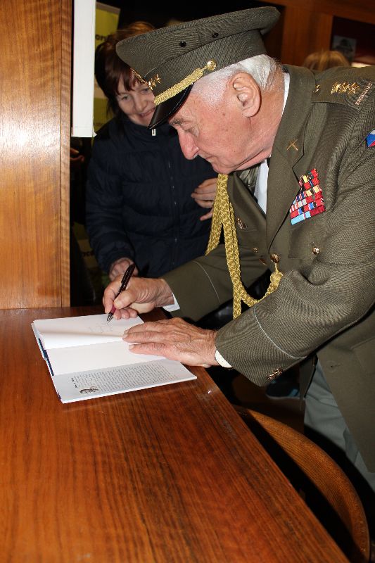 Galerie: Projekt Život a historie vypálených obcí - exkurze Prlov - 26. 3. 2014