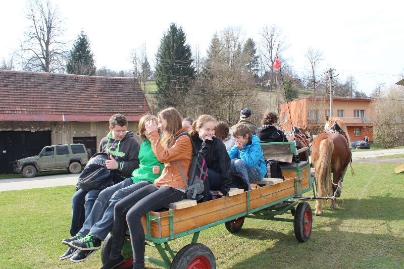 Galerie: Projekt Život a historie vypálených obcí - exkurze Prlov - 26. 3. 2014