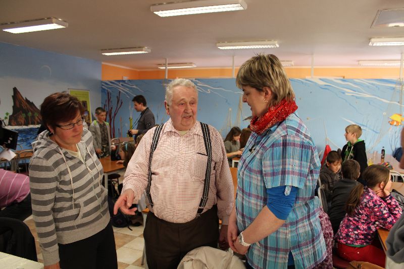 Galerie: Projekt Život a historie vypálených obcí - exkurze Nový Malín - 2. 4. 2014