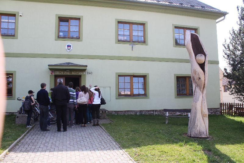 Galerie: Projekt Život a historie vypálených obcí - exkurze Nový Malín - 2. 4. 2014