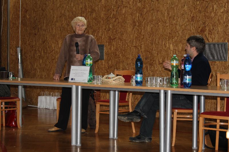 Galerie: Projekt Život a historie vypálených obcí - exkurze Ležáky - 9. 4. 2014