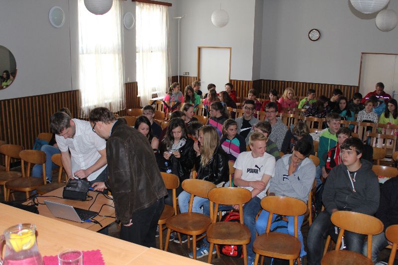 Galerie: Projekt Život a historie vypálených obcí - exkurze Lačnov - 29. 4. 2014