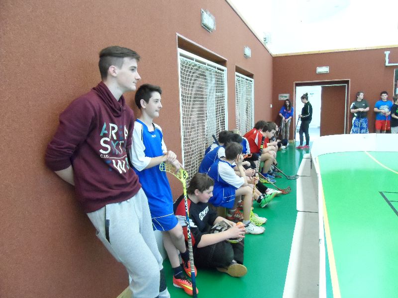 Galerie: Sněm mládeže: VI. ročník Florbalového turnaje - 6. 2. 2015 Rapotín