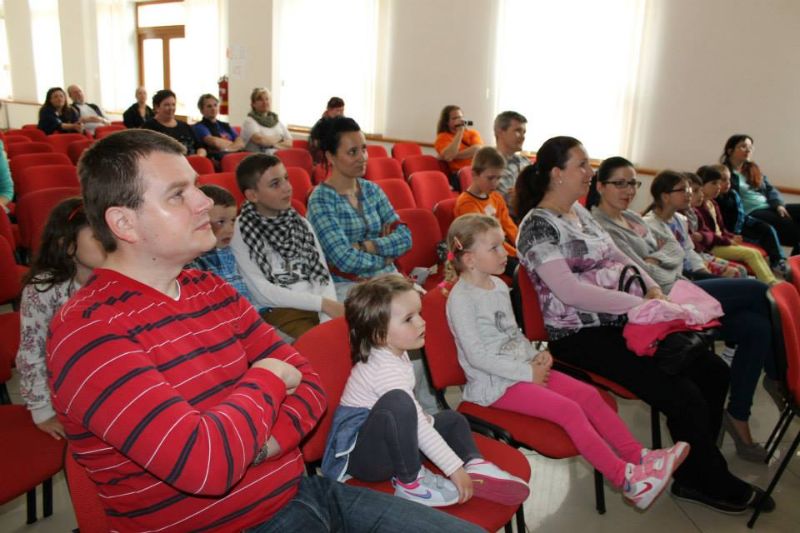 Galerie: Divadelní výjezd k našim slovenským partnerům – 24. – 26. 4. 2015 - MAS Vršatec
