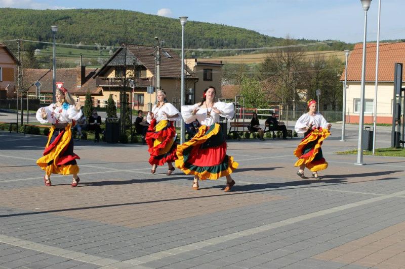 Galerie: Divadelní výjezd k našim slovenským partnerům – 24. – 26. 4. 2015 - MAS Vršatec