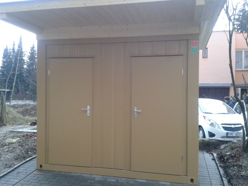 Galerie: WC s přístřeškem v centru obce Velké Losiny a u Areálu zdraví