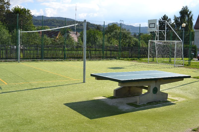 Galerie: Vikýřovice – hřiště na ul. Okružní