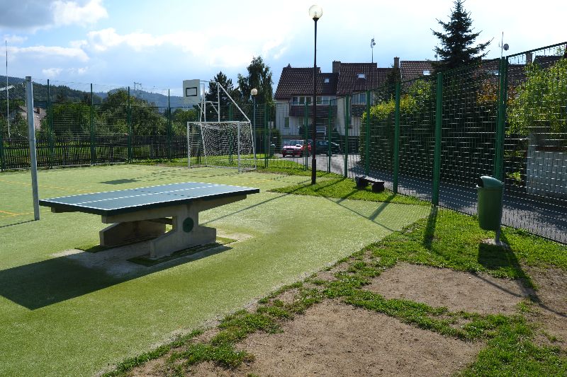 Galerie: Vikýřovice – hřiště na ul. Okružní