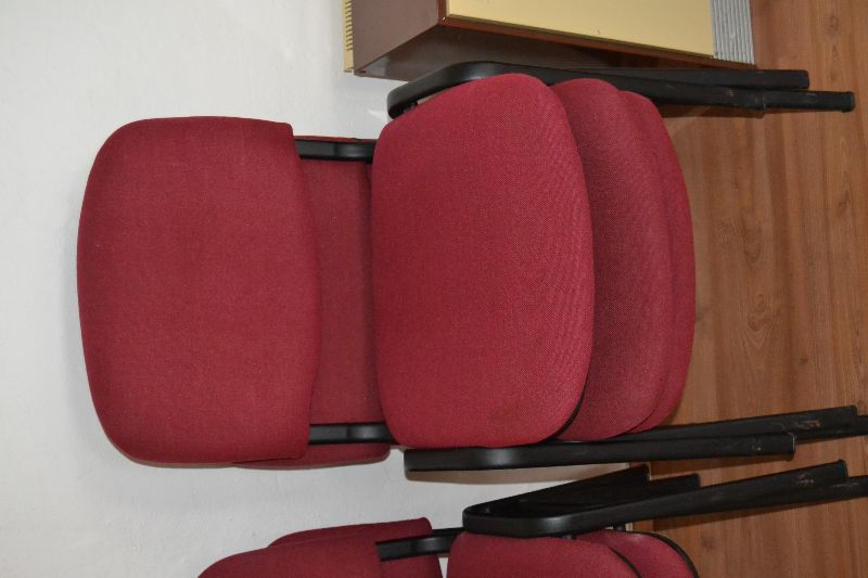 Galerie: Oprava fasády Kulturního domu a vybavení sálu v Rejcharticích