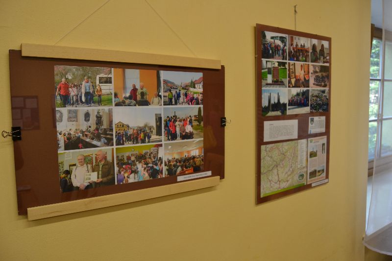 Galerie: Projekt Život a historie vypálených obcí - Pietní vzpomínka 11. 7. 2014 Nový Malín