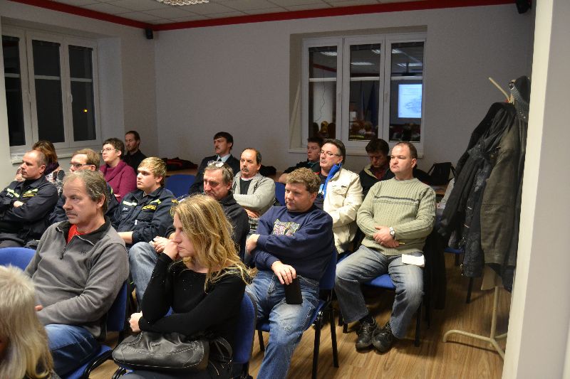 Galerie: 18. 12. 2015 – Projednávání SCLLD a dotačních možností s hasiči