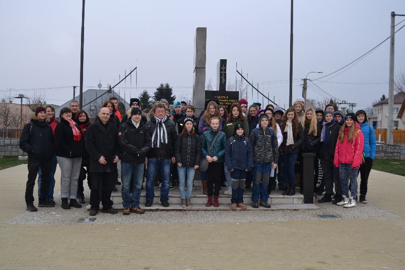 Galerie: Exkurze k projektu Život a historie vypálených obcí – 20. 1. 2016 Nový Malín