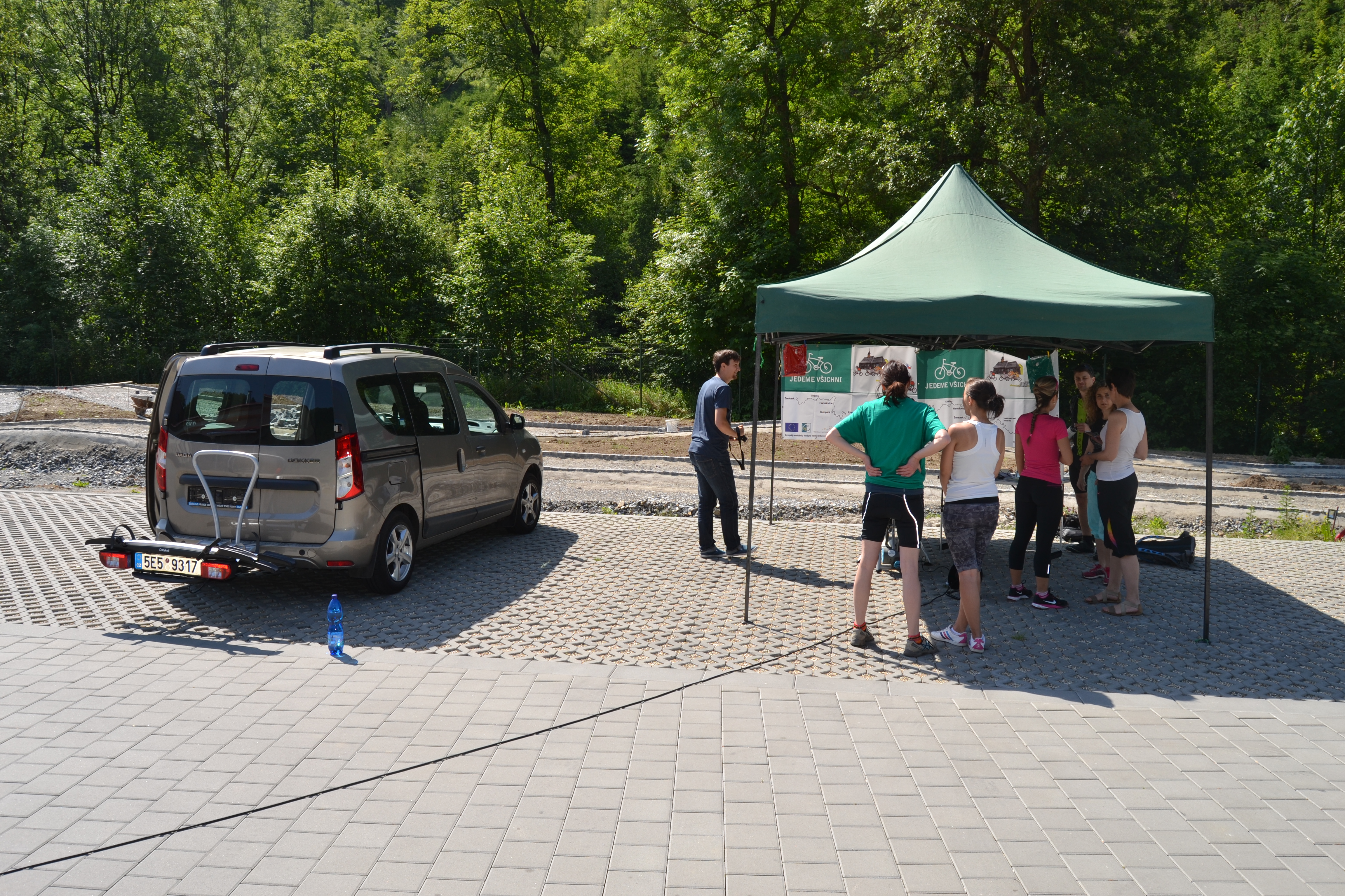 Galerie: Akce na podporu elektrokol - 8. 6. 2016 Kouty nad Desnou