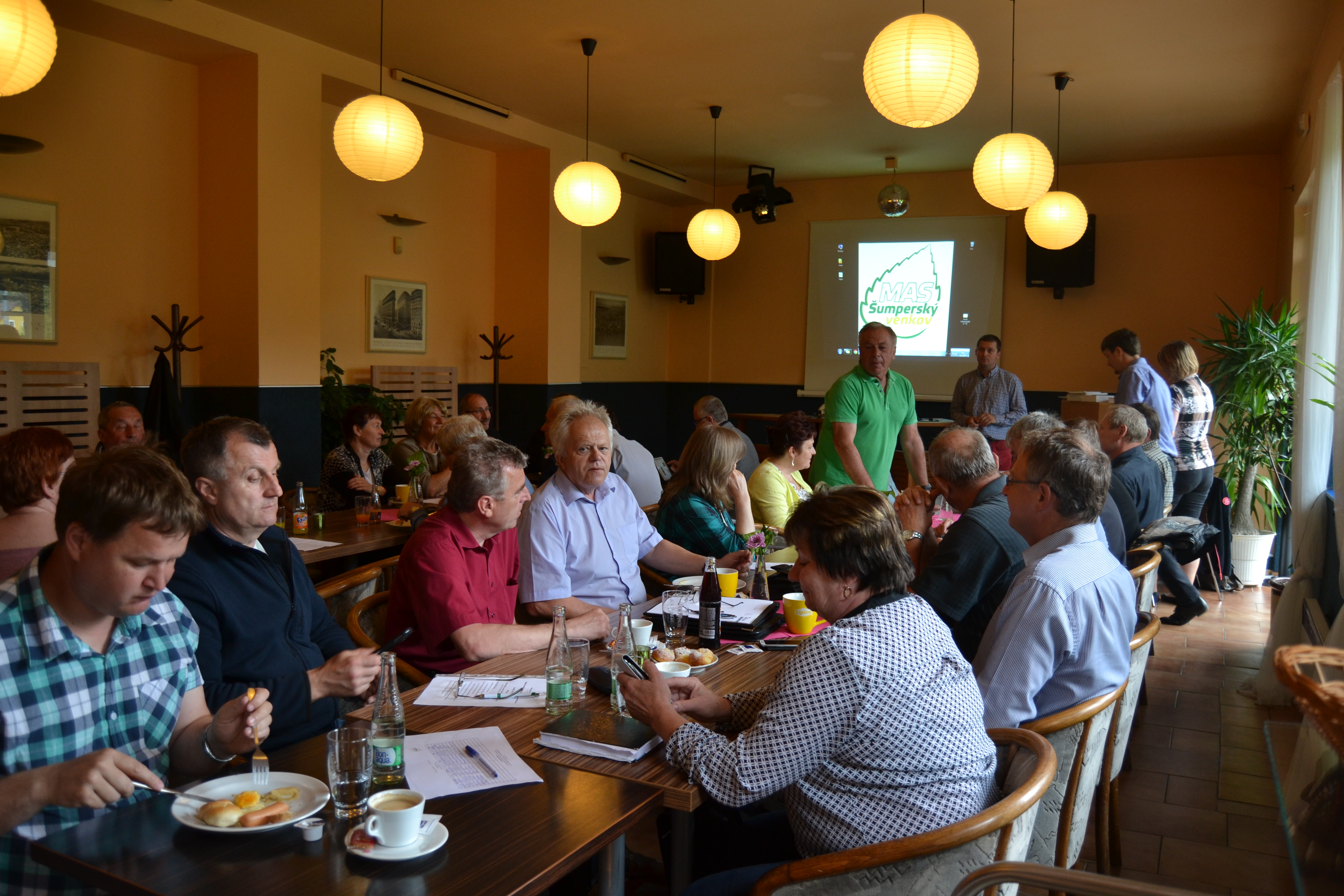 Galerie: Snídaně starostů - 30. 5. 2016 Loučná nad Desnou