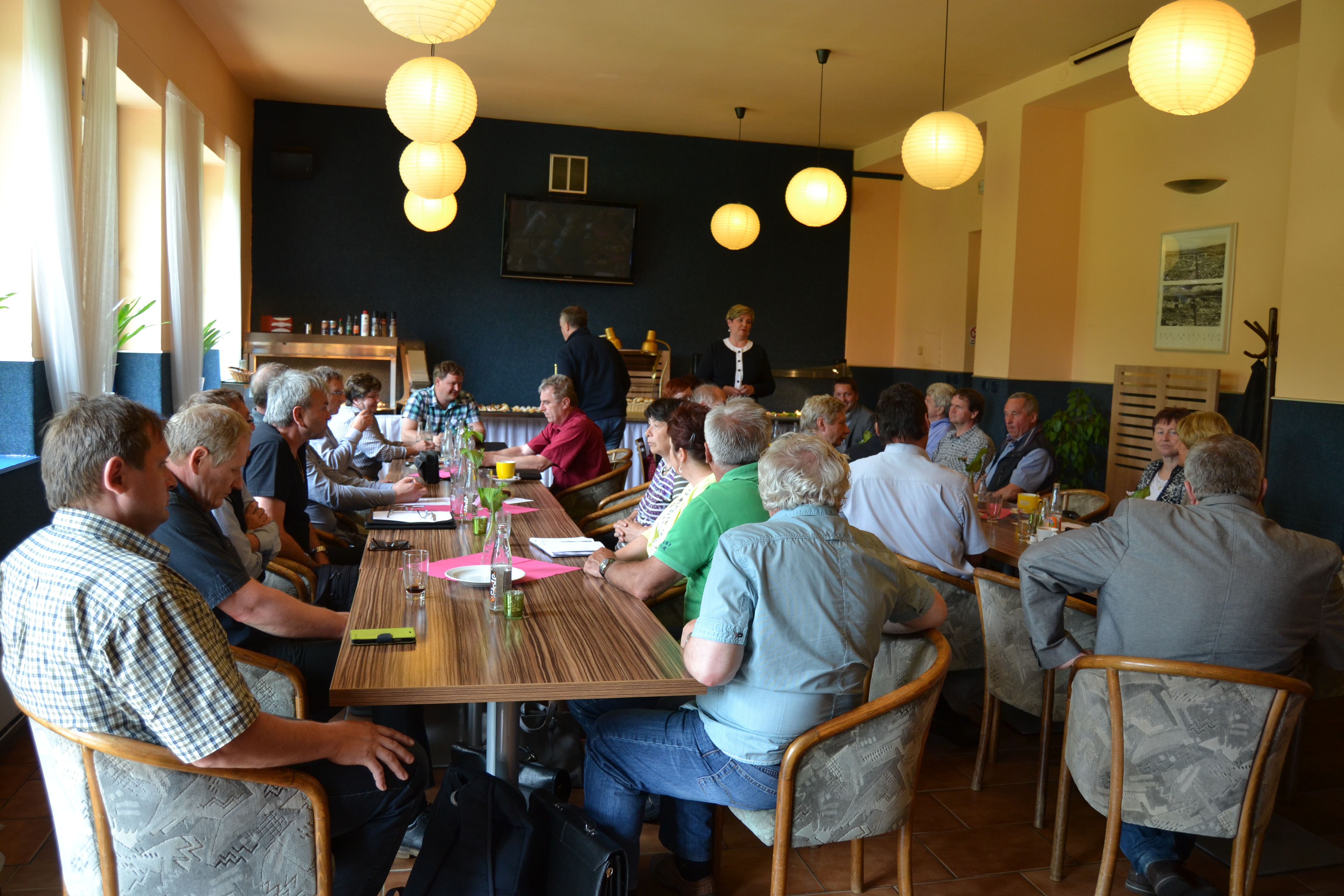 Galerie: Snídaně starostů - 30. 5. 2016 Loučná nad Desnou